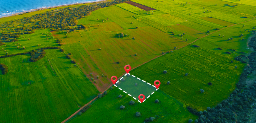 İSKELE-KUMYALI’DA TOPLAM 3.696 METRE KARE (2 DÖNÜM 3 EVLEK) DENİZ MANZARALI SATILIK ARAZİ