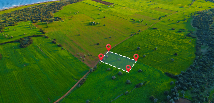 İSKELE-KUMYALI’DA TOPLAM 3.696 METRE KARE (2 DÖNÜM 3 EVLEK) DENİZ MANZARALI SATILIK ARAZİ